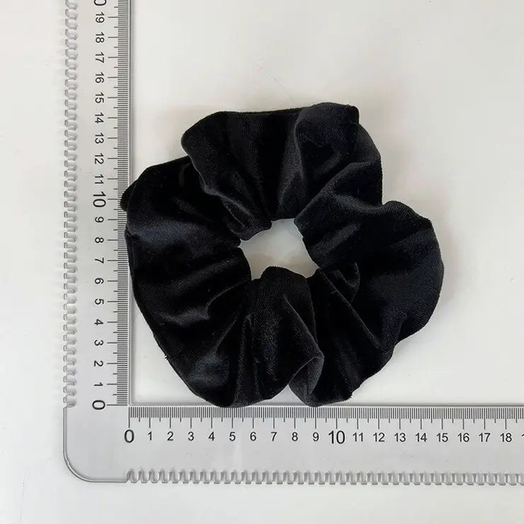 Lot de 5 scrunchies en satin pour coiffures élégantes et protection cheveux

